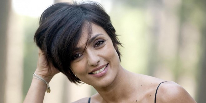 Ambra Angiolini di scena a Terni e a Perugia con la commedia “Tradimenti”