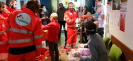 Momenti di commozione e gioia per la consegna dei regali ai bambini ricoverati in ospedale