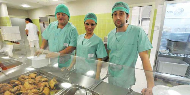 In pensione il cuoco che ha preparato 20 milioni di pasti nella cucina dell’ospedale di Perugia