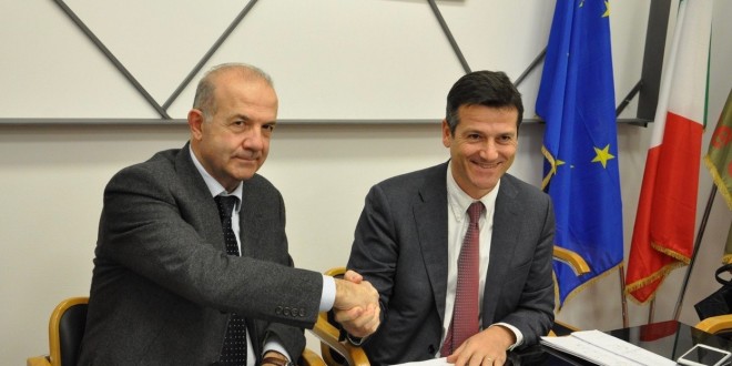 Trasporto ferroviario, firmato il contratto di servizio tra Regione e Trenitalia valido fino al 2020