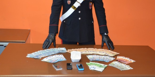 Droga, tre arresti e un sequestro di droga e soldi