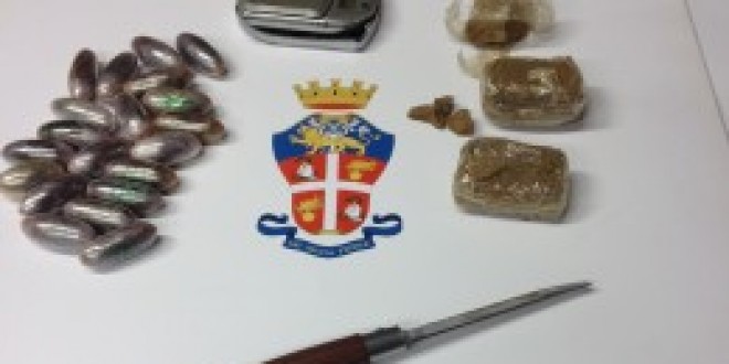 Foligno, nascondeva ovuli di hashish nell’auto, arrestato dai carabinieri