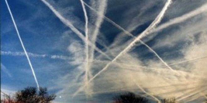 Patrocinio del Comune al convegno sulle scie chimiche, scoppia la bufera online