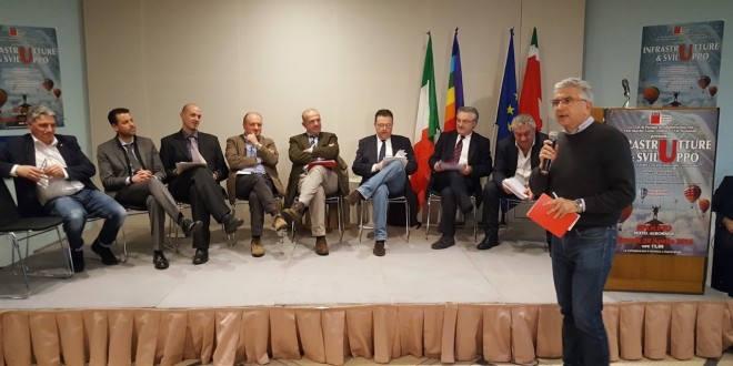 Aeroporto, nuovo incontro in settimana tra Regione e Alitalia. L’assessore Chianella: “Contiamo di riattivare i collegamenti”