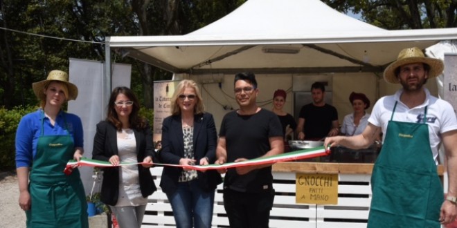 Al via oggi 26/05 nei giardini del Frontone lo “Street Food Festival Perugia”