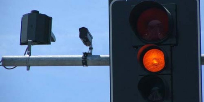 Perugia, confermato il “Photored” all’incrocio di via Palermo. Rabbia Pd: “Il Comune vuole fare cassa con le multe”