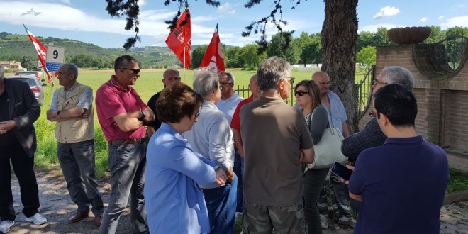 Torchiagina, Cgil e Spi davanti ai cancelli della comunità “L’Alveare”: “La Regione effettui più controlli”