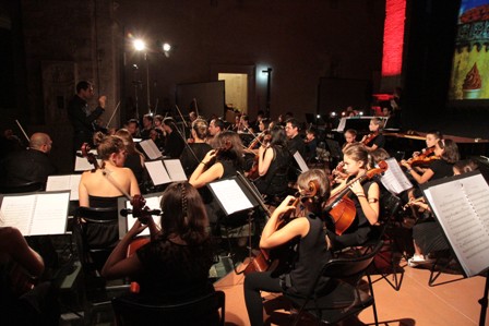 “Embrace” apre l’edizione del Narnia Festival 2016