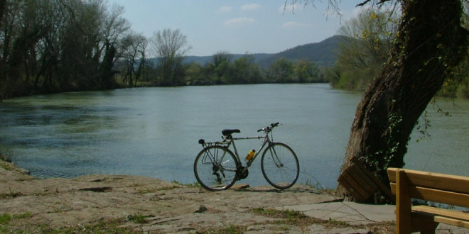 In corso i lavori di riqualificazione alla pista ciclabile del Trasimeno: entro il 2017 “tornerà a disposizione di tutti”