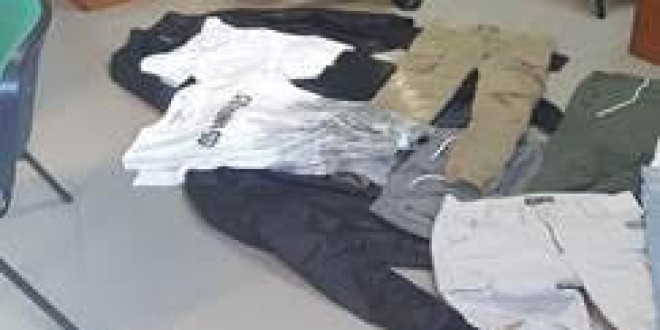 Rubano capi di abbigliamento ma vengono scoperti: nei guai tre giovani