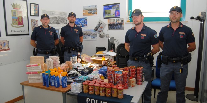 Da Roma a Perugia per rubare nei supermercati: in manette tre cittadini rumeni