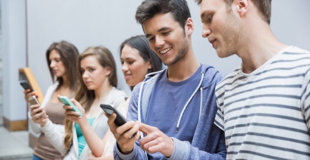 Gli umbri come usano il cellulare?