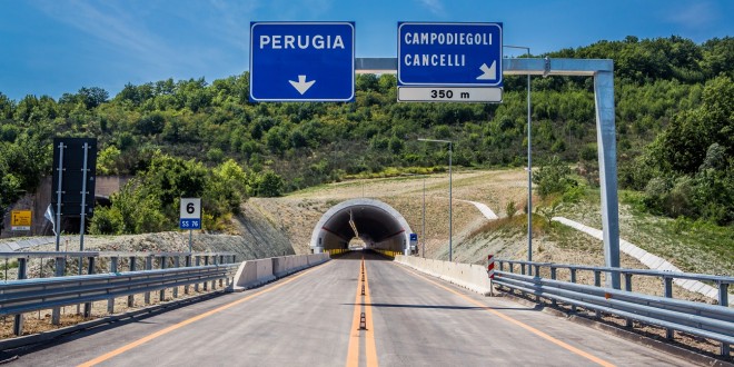 Quadrilatero Marche-Umbria, apre al traffico la nuova carreggiata tra Fossato di Vico e Cancelli (Fabriano) lungo la direttrice Perugia-Ancona