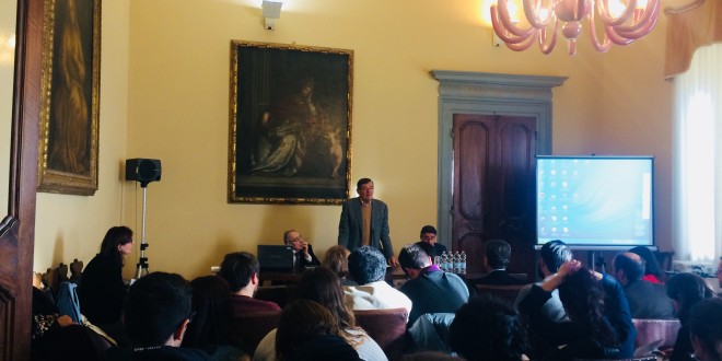 Il viandante aduggiato dall’ombra. E il fiore poetico dal gambo (in)visibile