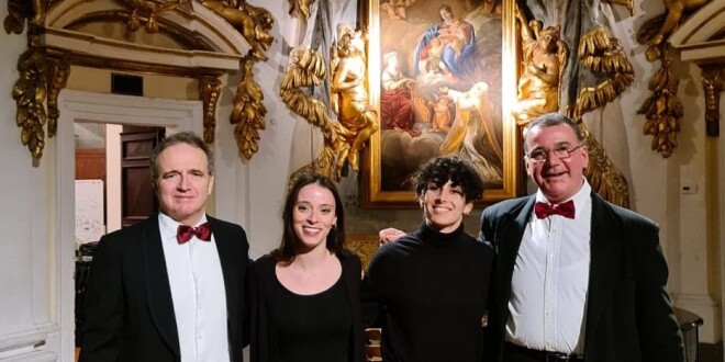 Perugia, applausi a scena aperta per “Fuori dalle camere”