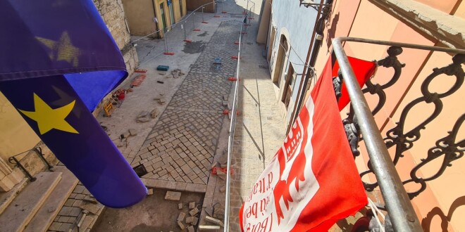 Grandi manovre nel centro storico di Acquasparta